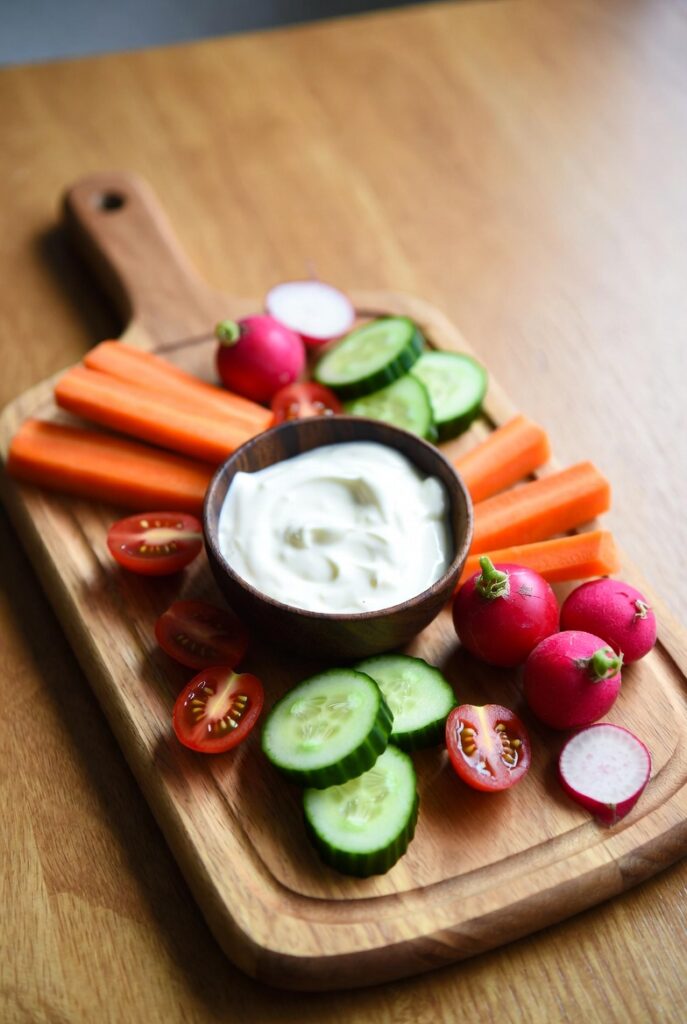 Warzywa z dipem jogurtowym Warzywa z dipem jogurtowym